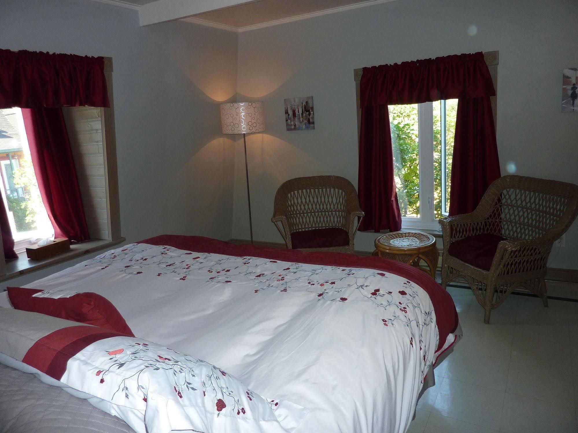 Auberge Petite Plaisance La Malbaie Εξωτερικό φωτογραφία